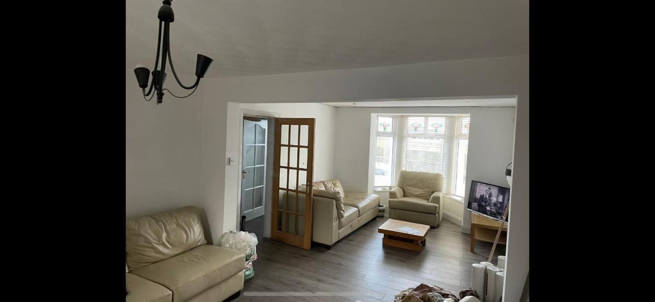 Enfield Street House Behind Portstewart Promenade With Partial Sea View From Front 3 Bed Sleeps 7 Villa Eksteriør billede