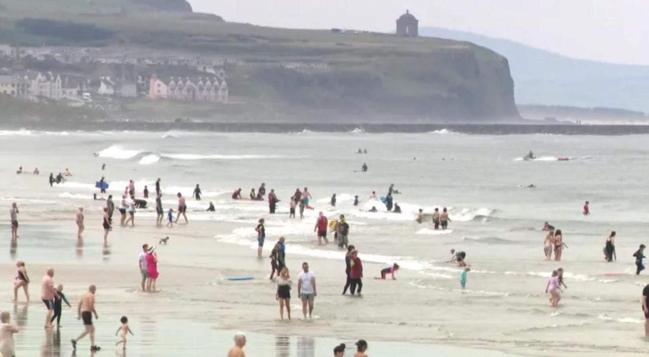 Enfield Street House Behind Portstewart Promenade With Partial Sea View From Front 3 Bed Sleeps 7 Villa Eksteriør billede
